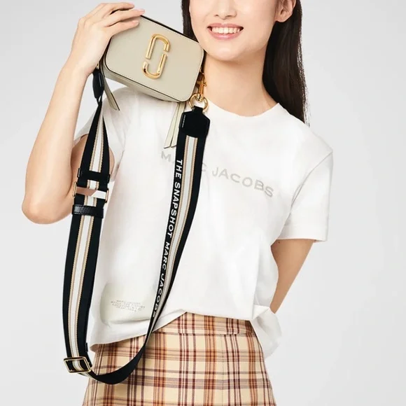 Marc Jacobs Cream Crossbody Snapshot Bag - Picture 3 of 7